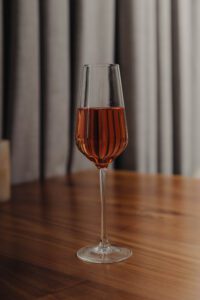 Q9080_Distinction_Beauty_2